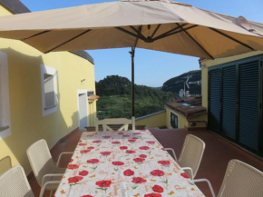 House with terrace walking distance to crags&mtb Orco Feglino
